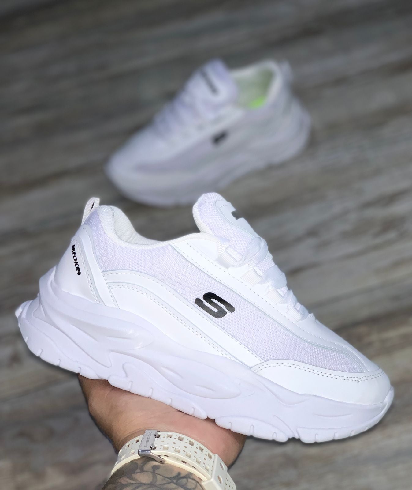 EN TENDENCIA! - SKECHERS ARCH ✨