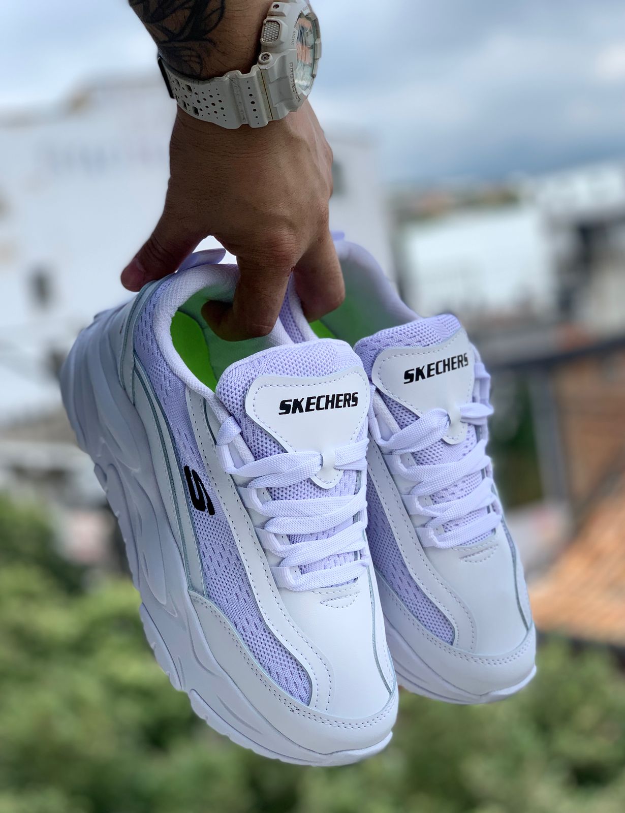 EN TENDENCIA! - SKECHERS ARCH ✨