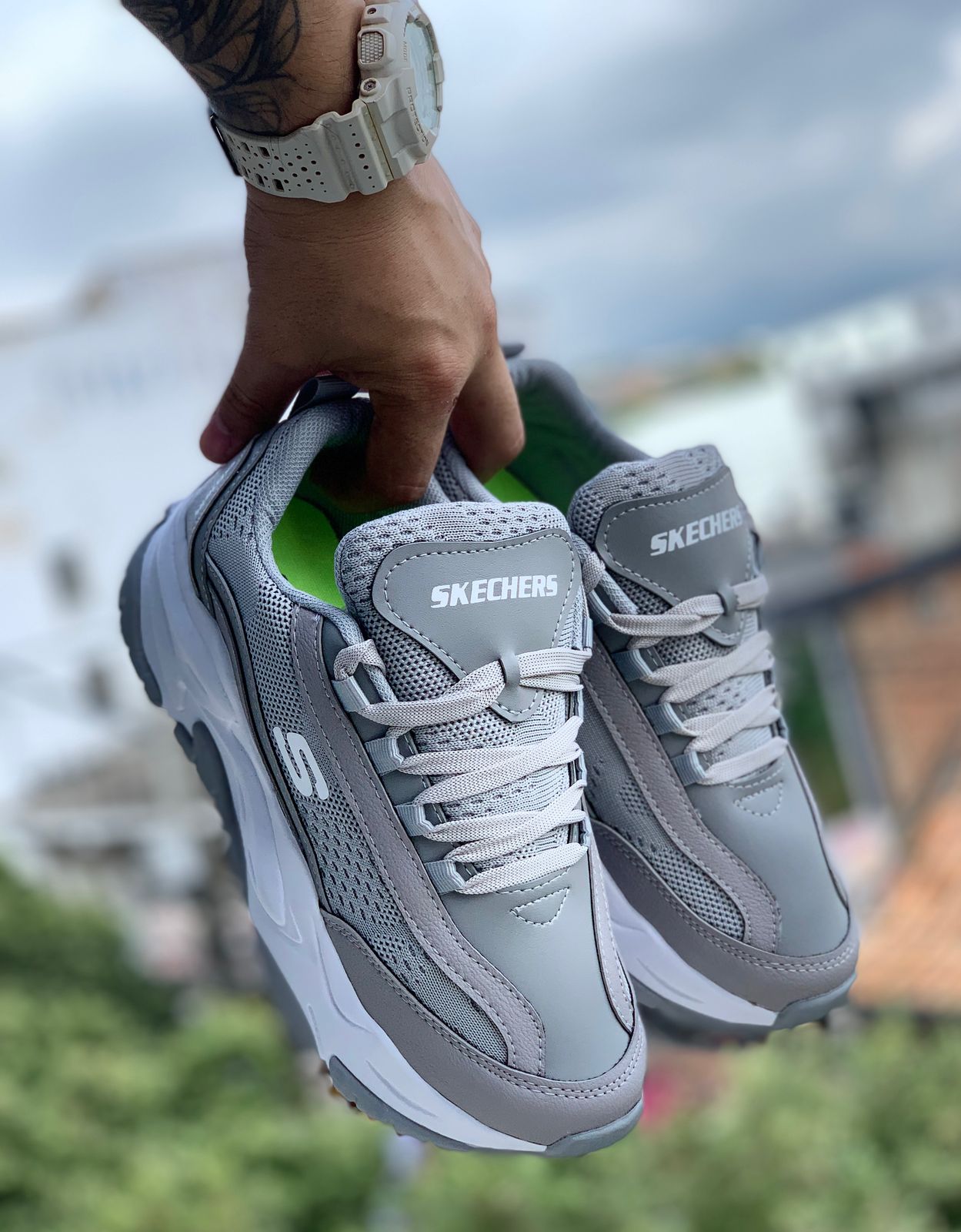 EN TENDENCIA! - SKECHERS ARCH ✨
