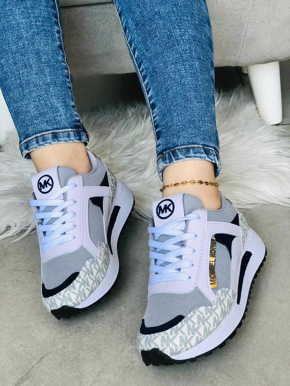 💥En Tendencia - Tenis Mk Dama Extra Comodos 🔥